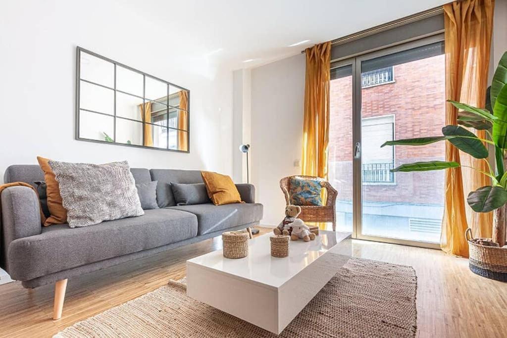 Heima Gran Via A Apartment Madrid Exterior photo